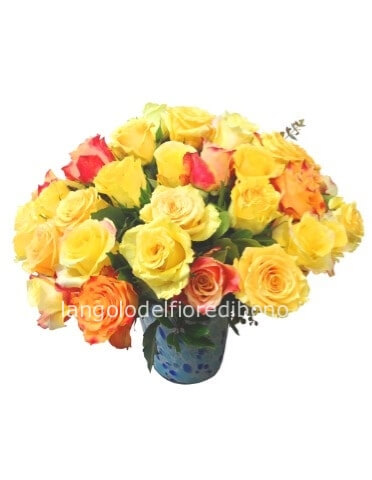 Bouquet con rose giallo e arancio