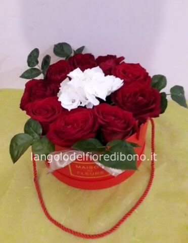 "FLOWER BOX" Con rose fresche