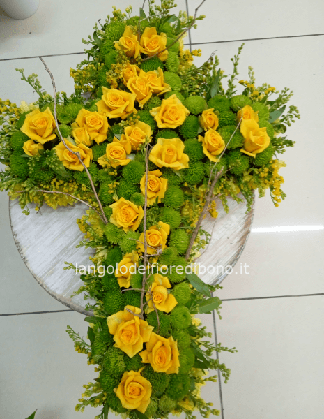 CROCE FUNEBRE CON ROSE